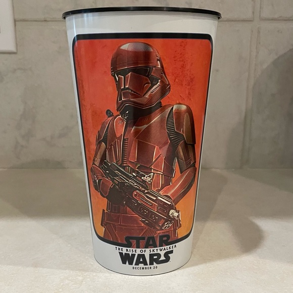 The Rise of Skywalker Coca Cola Star Wars Movie Theater Cup - Picture 1 of 3